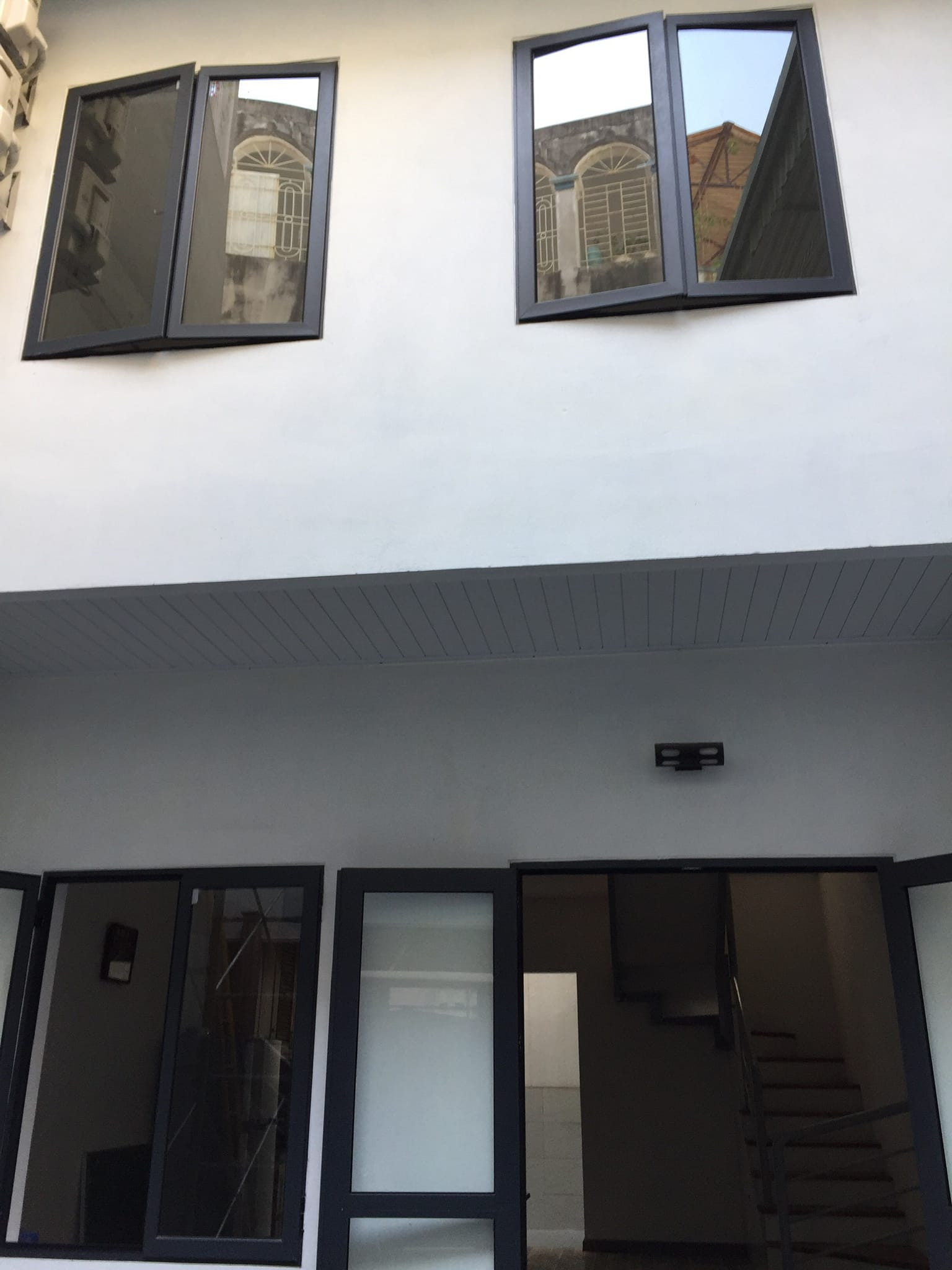 Bán nhà 2 tầng ngõ Thụy Khê 72.9m2 6.4 tỷ